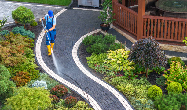 Why Choose Our Certified Pressure Washing Experts for Your Project Needs in Windsor Heights, IA?